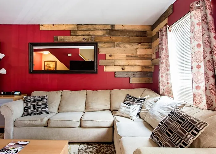 Triph - Townhouse, Ev Charger, Off Street Parking Apartment