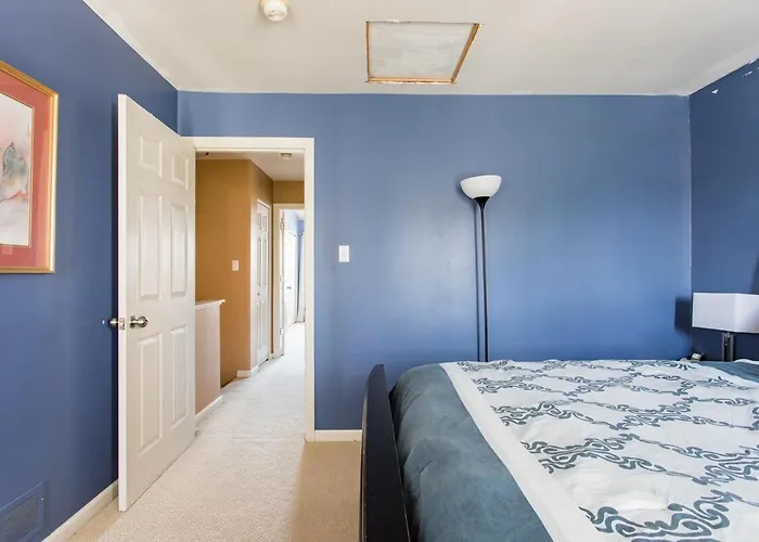 Triph - Townhouse, Ev Charger, Off Street Parking Apartment