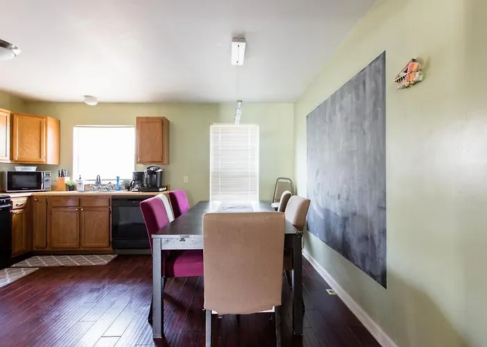 Apartment Triph - Townhouse, Ev Charger, Off Street Parking *